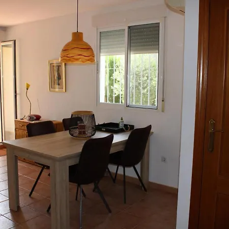 Casa Denia, 3 Dormitorios, 6 Personas - Es-262-32 * Дения